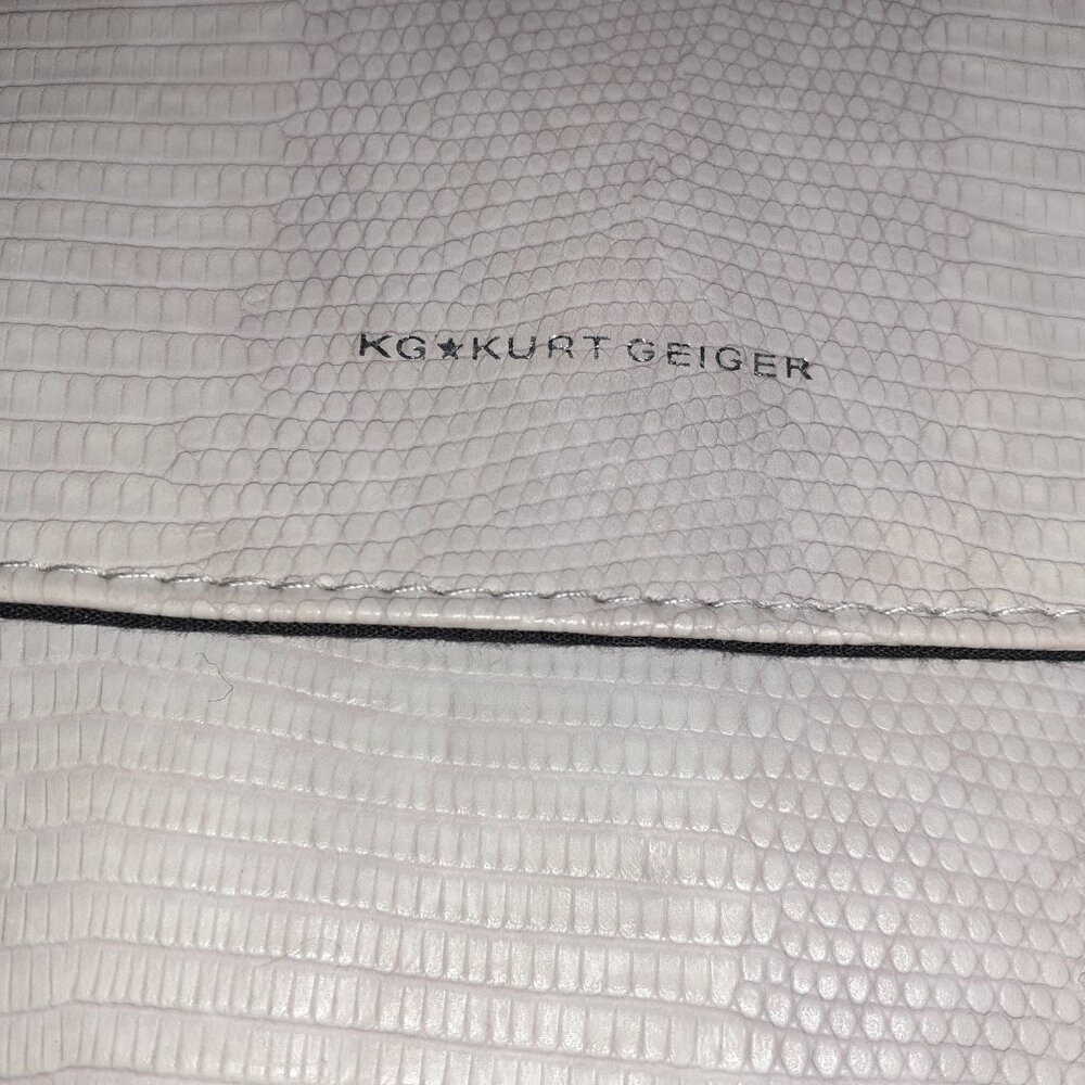 KG KURT GEIGER-Mauve/Gray Embossed Snake Skin Travel Pouch/Clutch-Excellent - Picture 2 of 4
